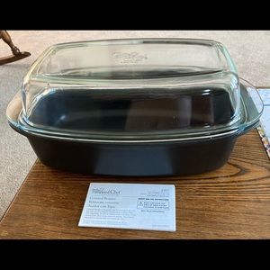 Pampered Chef Covered Roaster NEW
